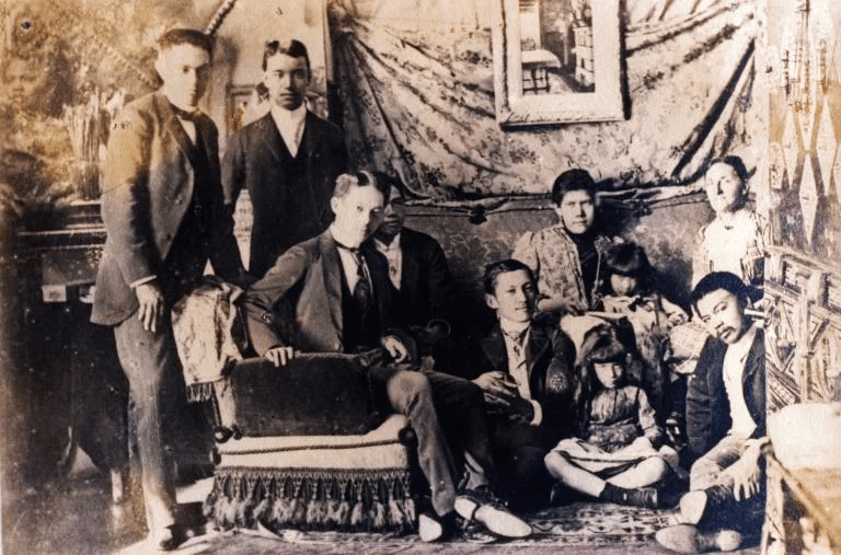 19th-century Filipino fashion